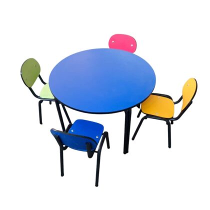 Mesa redonda de preescolar con 4 sillas